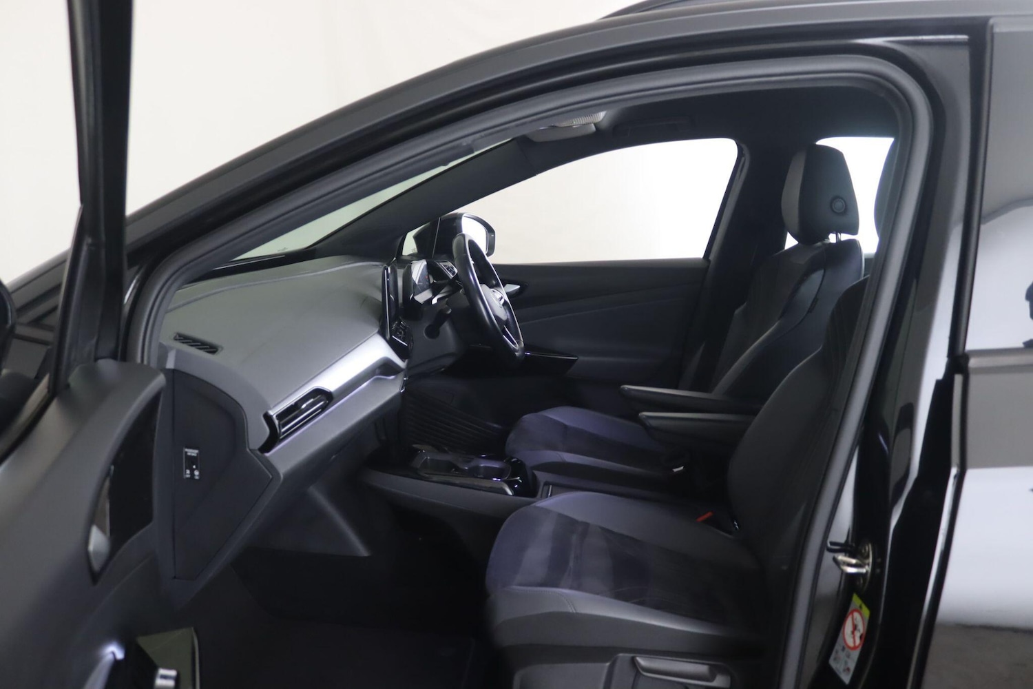 Used Volkswagen ID.4 2021 for sale - 76408770: Photo 11