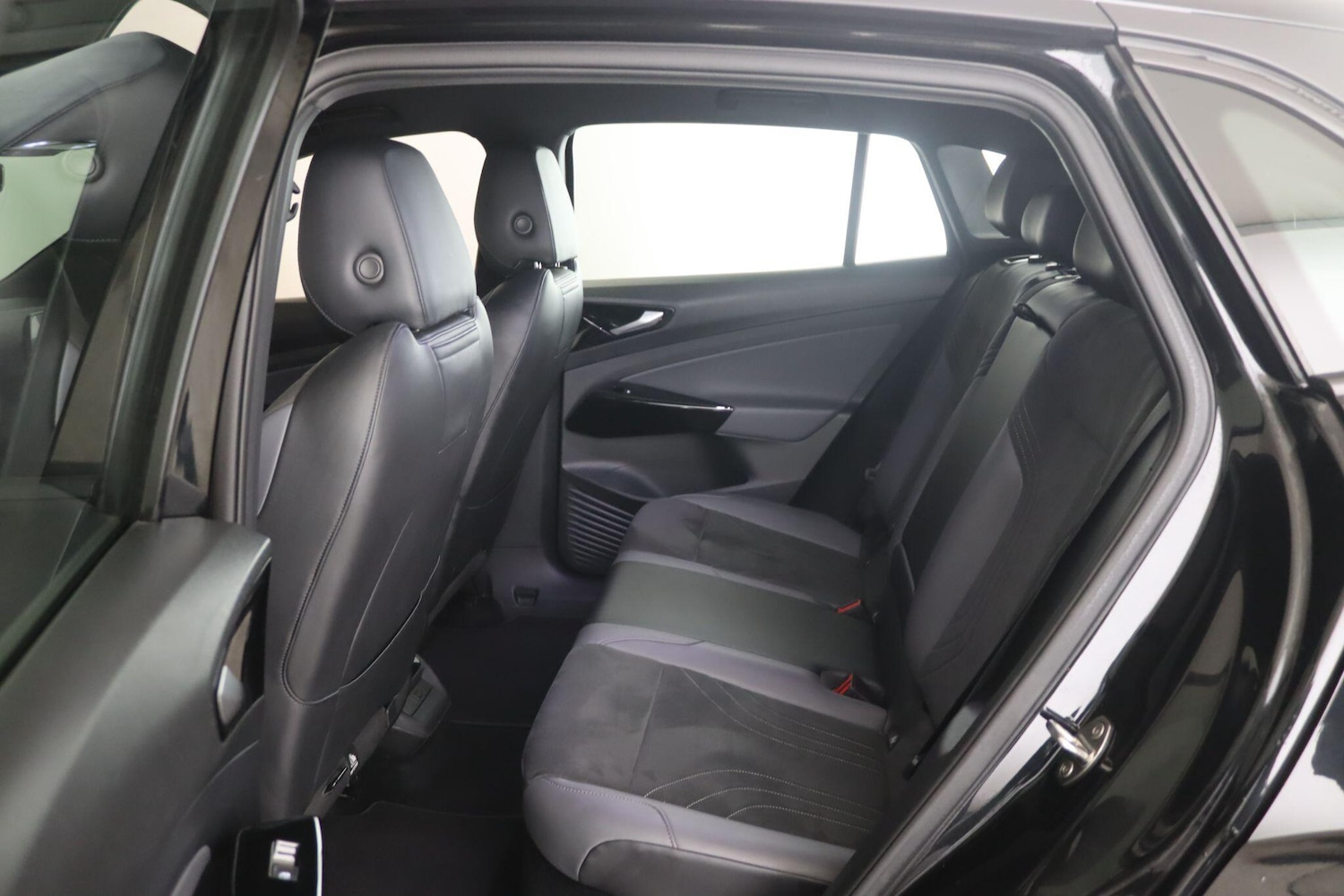 Used Volkswagen ID.4 2021 for sale - 76408770: Photo 12