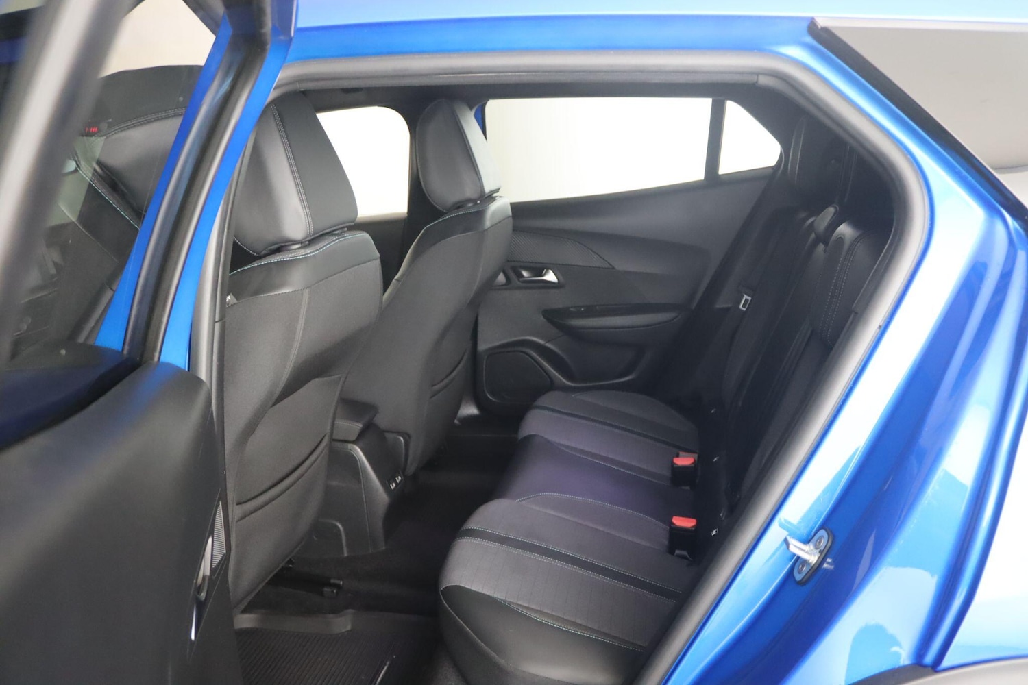 Used Peugeot 2008 2023 for sale - 76349722: Photo 12