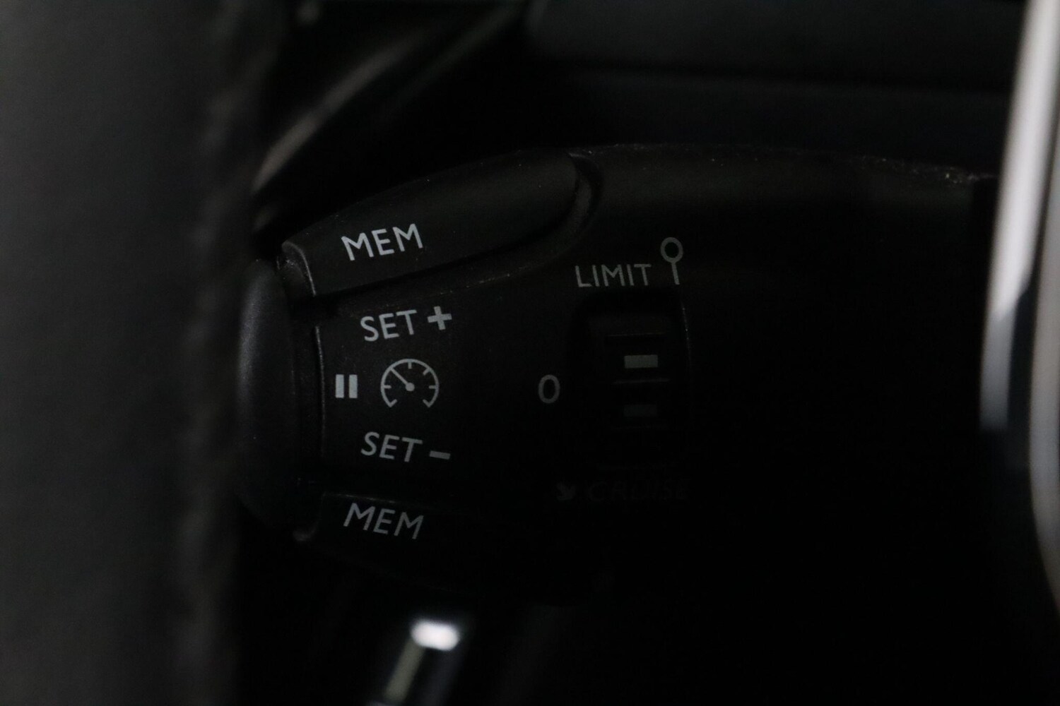Used Peugeot 2008 2023 for sale - 76349722: Photo 22