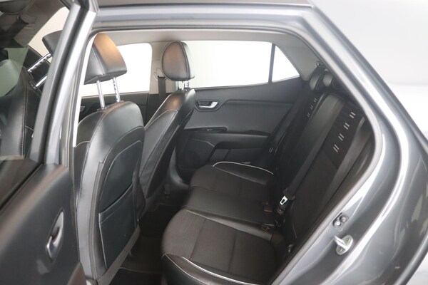 Used Kia Stonic 2022 for sale - 76214836: Photo 10
