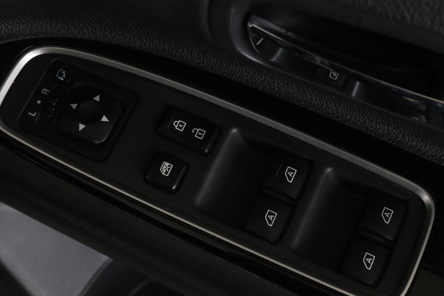 Used Mitsubishi Outlander 2021 for sale - 76633368: Photo 18