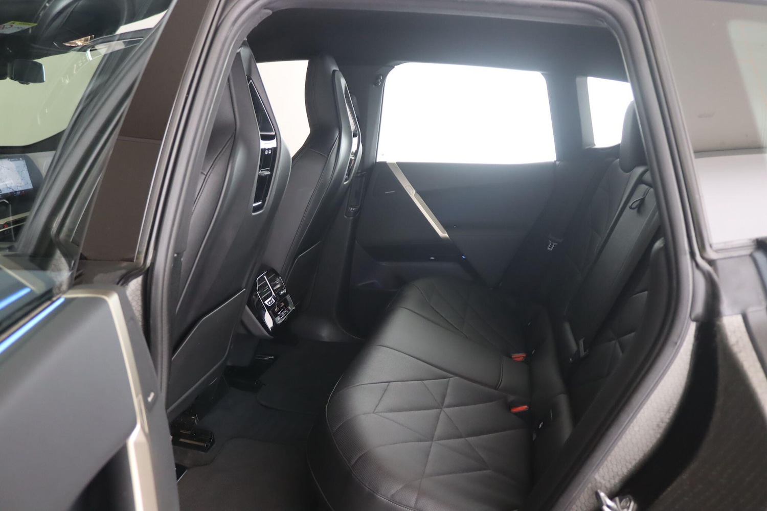 Used BMW iX 2022 for sale - 76472691: Photo 16