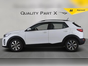 Used Kia Stonic 2023 for sale - 78231462: Photo