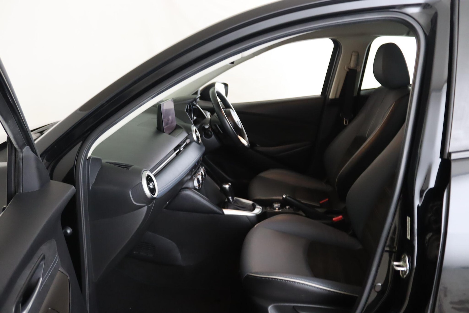 Used Mazda Mazda2 2023 for sale - 75809591: Photo 11
