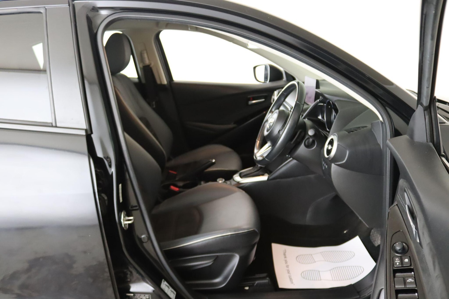 Used Mazda Mazda2 2023 for sale - 75809591: Photo 15
