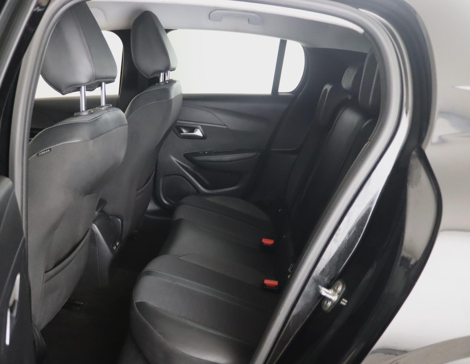 Used Peugeot 208 2023 for sale - 76485327: Photo 11