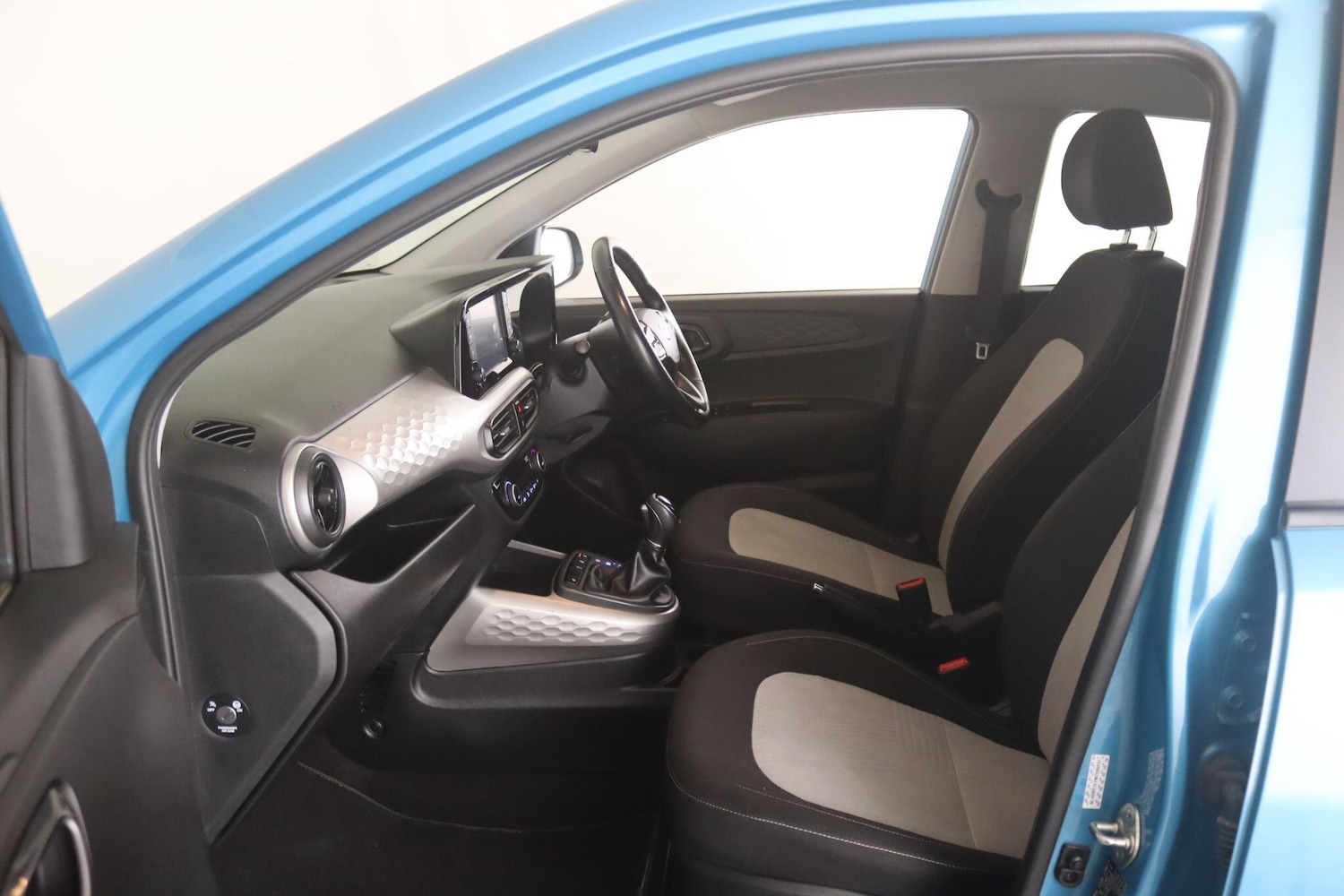 Used Hyundai i10 2021 for sale - 77671778: Photo 10