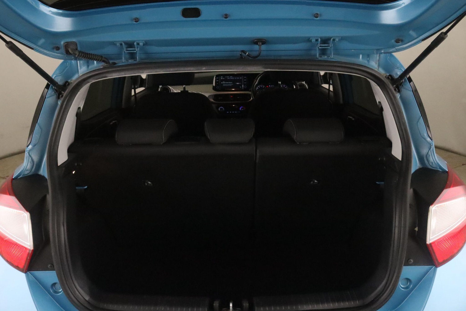 Used Hyundai i10 2021 for sale - 77671778: Photo 12