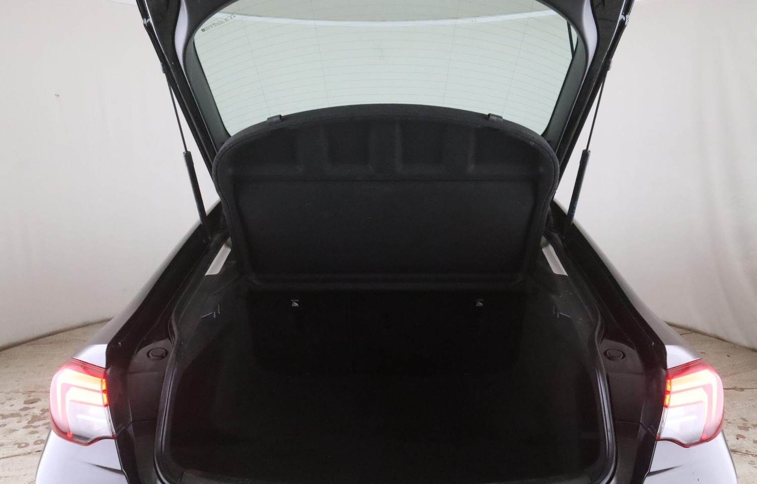 Used Vauxhall Insignia 2021 for sale - 76832630: Photo 12