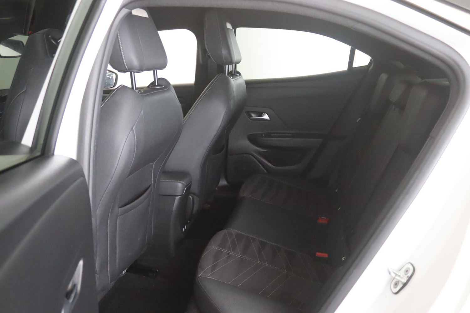 Used Vauxhall Mokka Electric 2023 for sale - 76832638: Photo 13