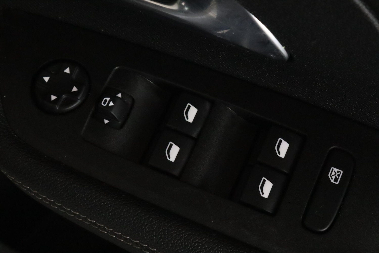 Used Vauxhall Mokka Electric 2023 for sale - 76832638: Photo 18