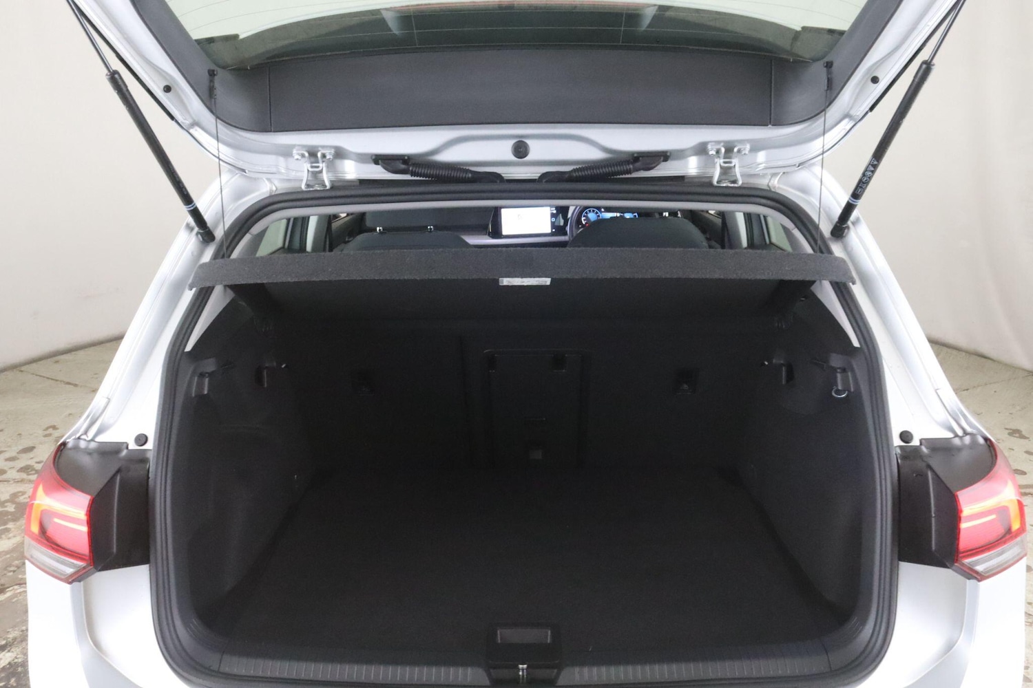 Used Volkswagen Golf 2023 for sale - 77550010: Photo 12