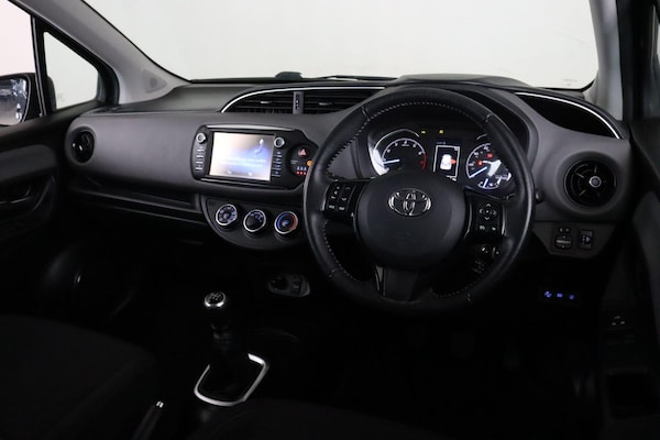 Used Toyota Yaris 2019 for sale - 76042551: Photo 12