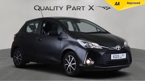 Used Toyota Yaris 2019 for sale - 76042551: Photo 1
