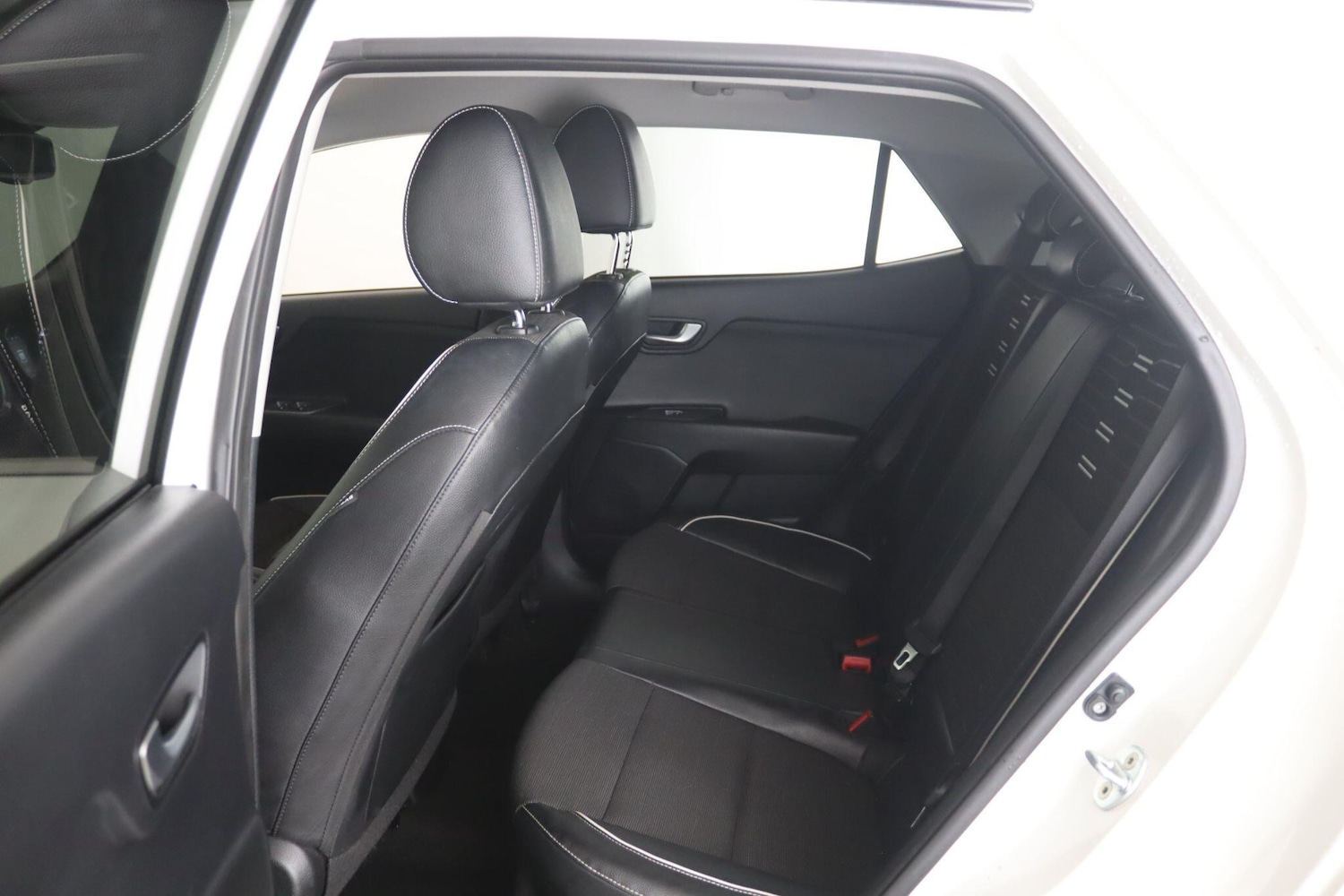 Used Kia Stonic 2022 for sale - 76549064: Photo 14