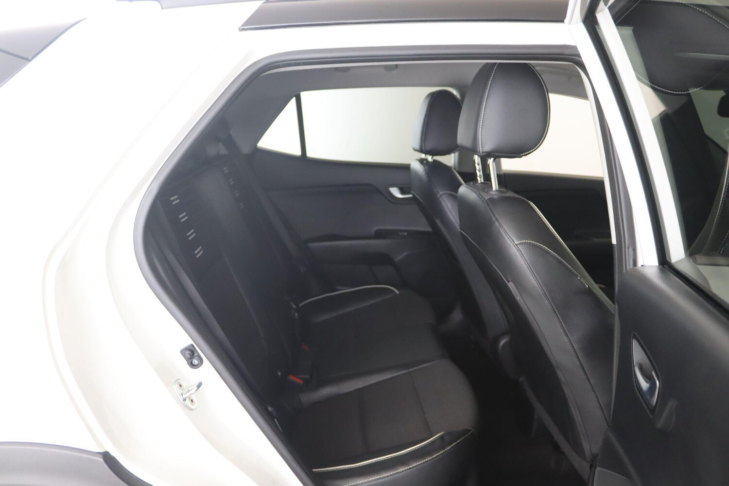 Used Kia Stonic 2022 for sale - 76549064: Photo 16