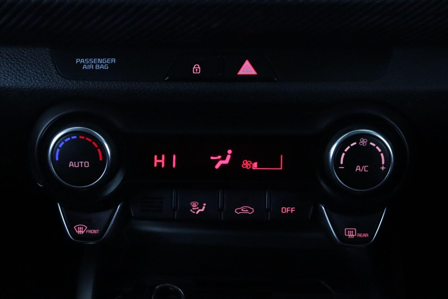 Used Kia Stonic 2022 for sale - 76549064: Photo 24