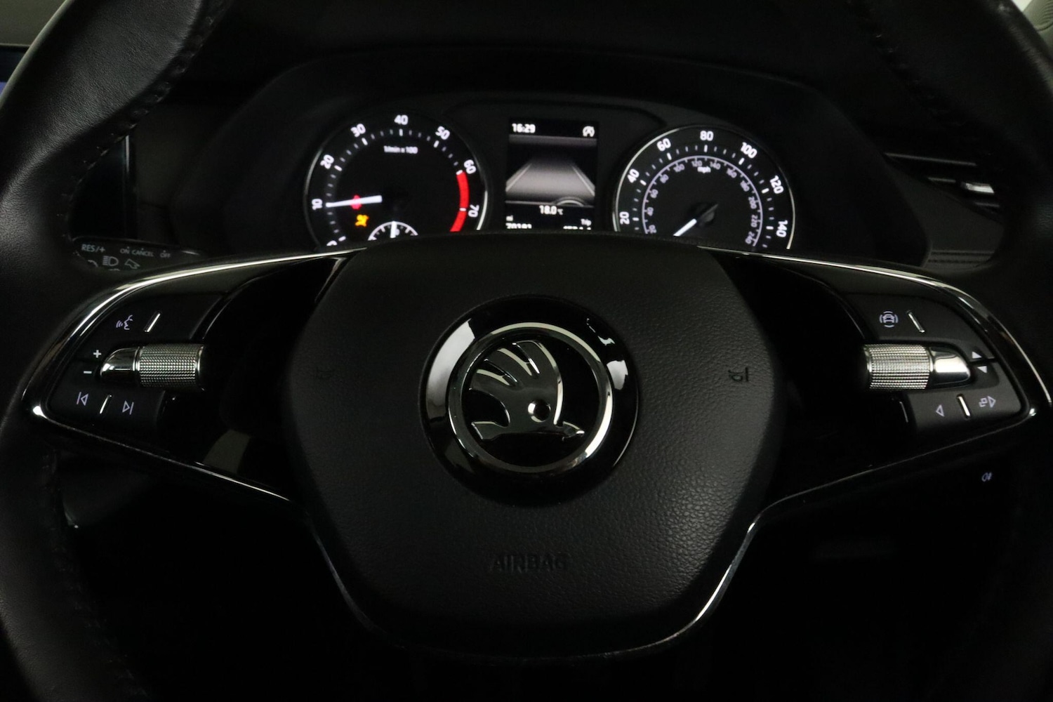 Used Skoda Octavia 2021 for sale - 76109530: Photo 19