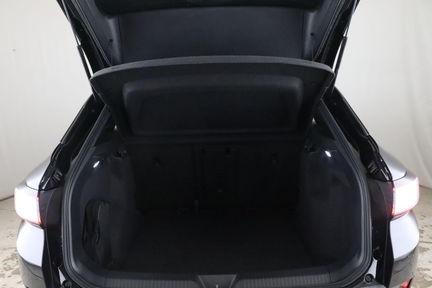 Used Volkswagen ID.4 2021 for sale - 76408706: Photo 13