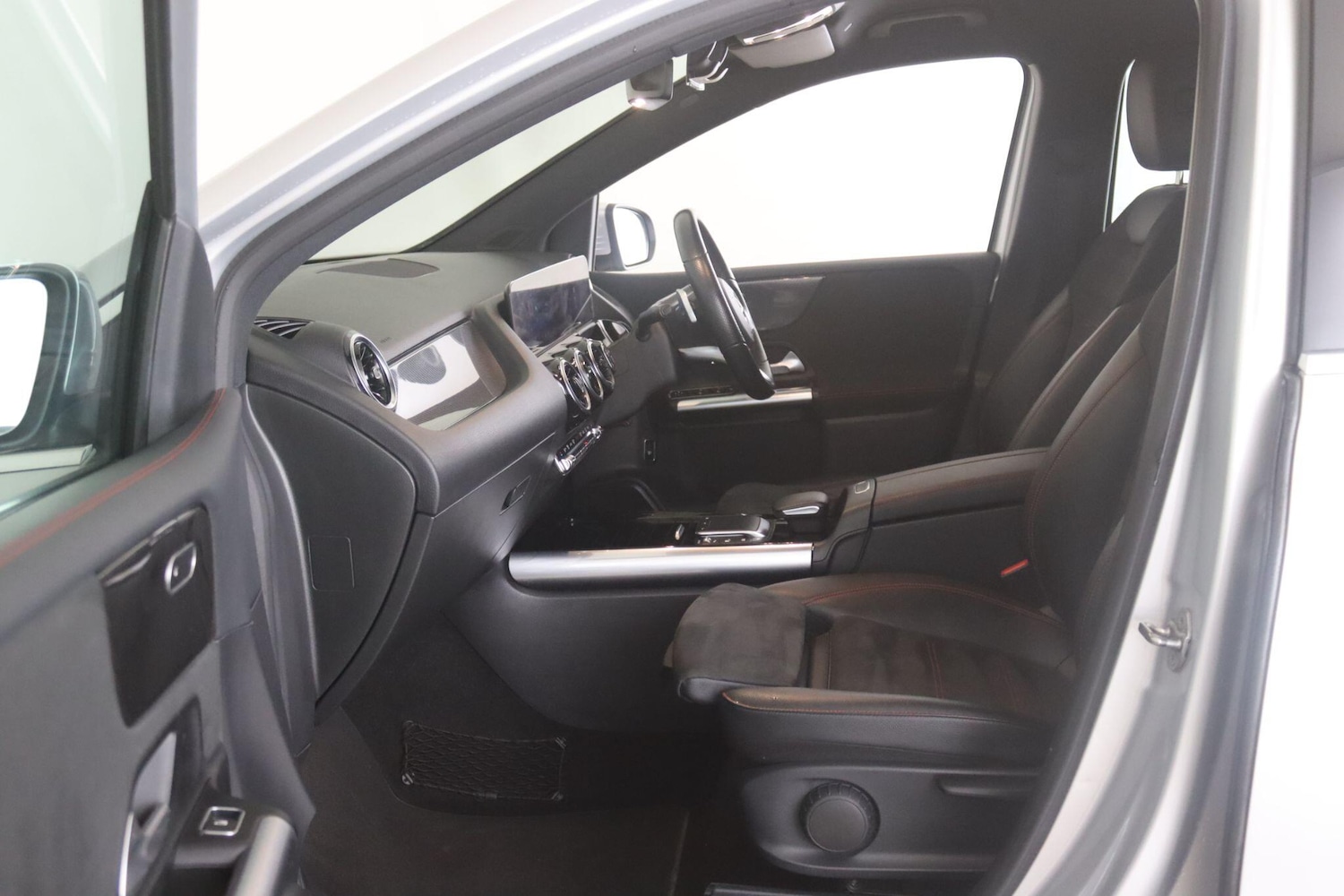 Used Mercedes-Benz B Class 2020 for sale - 77091547: Photo 11