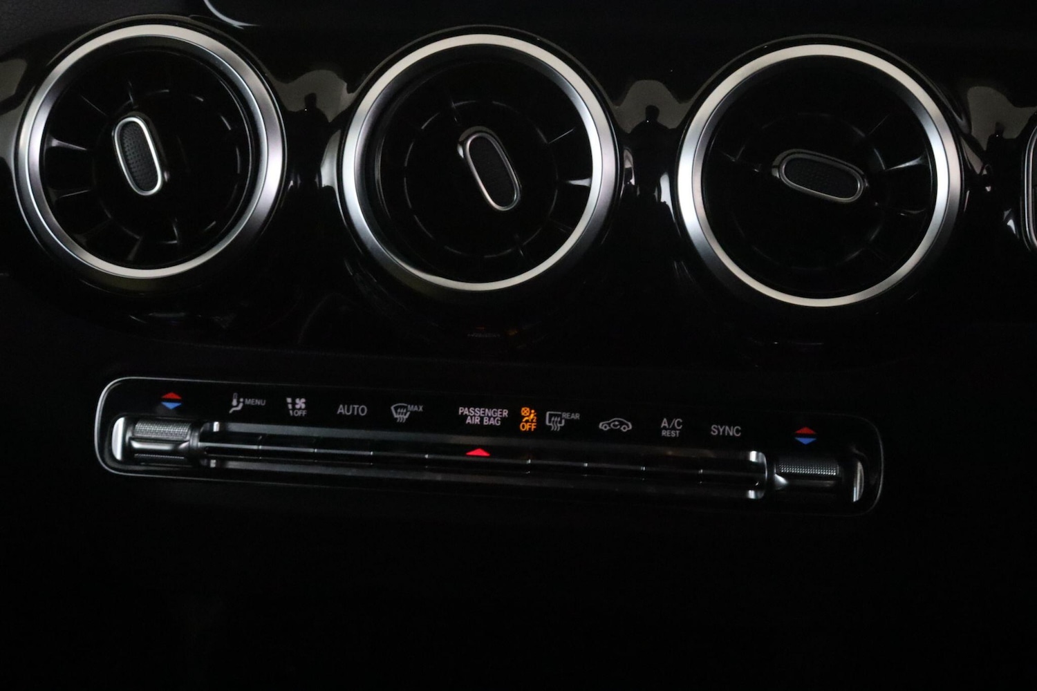 Used Mercedes-Benz B Class 2020 for sale - 77091547: Photo 28