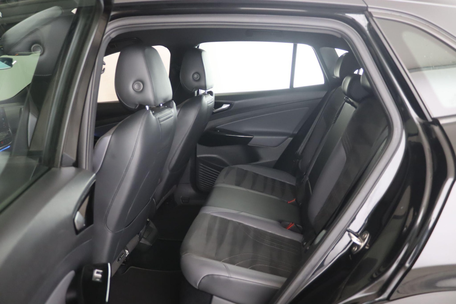 Used Volkswagen ID.4 2021 for sale - 76409478: Photo 12