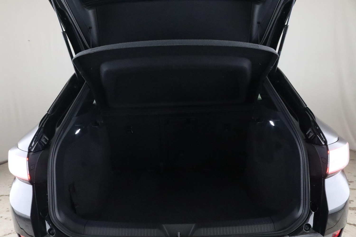 Used Volkswagen ID.4 2021 for sale - 76409478: Photo 13