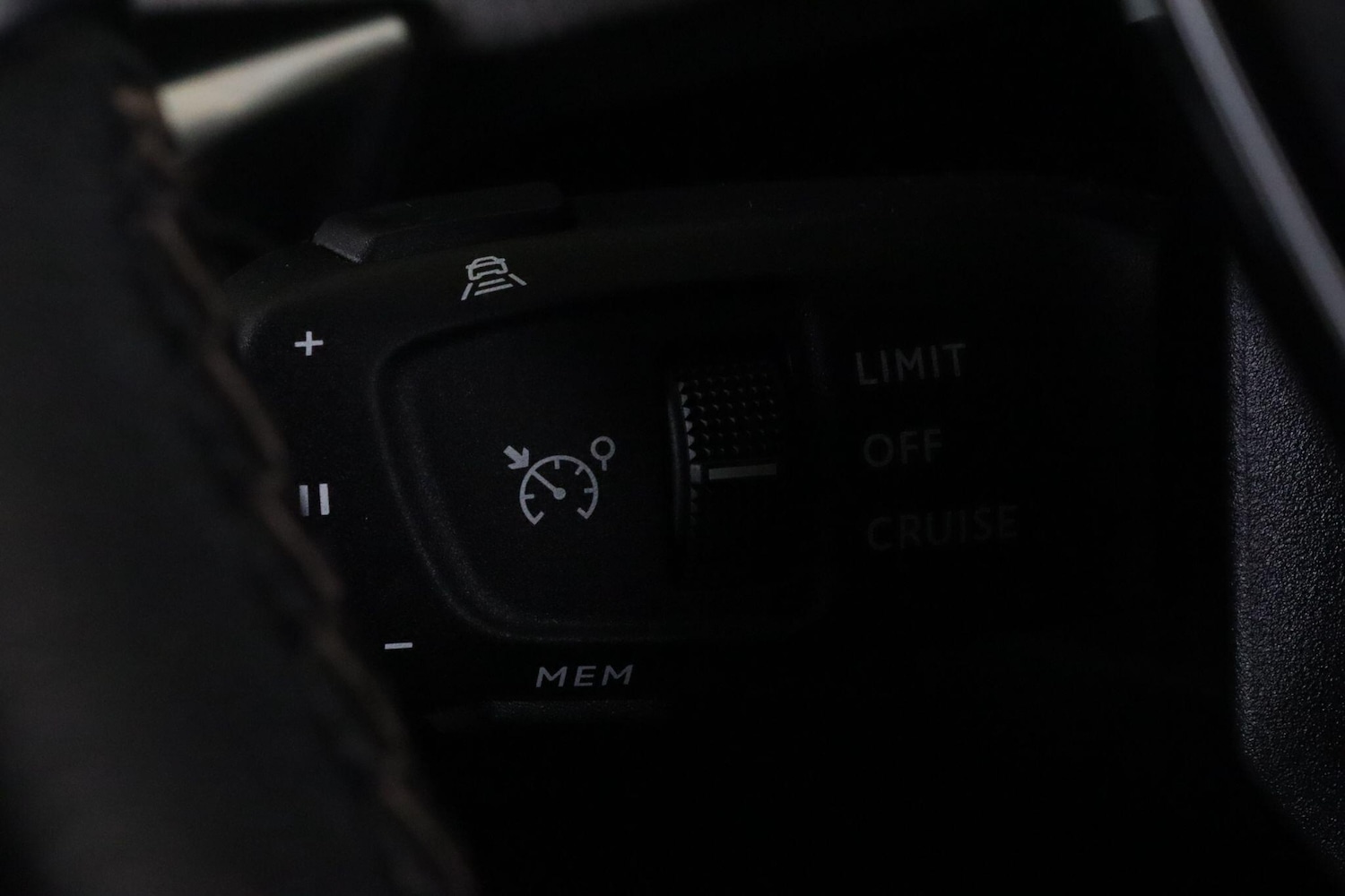 Used Peugeot 5008 2021 for sale - 76645991: Photo 25