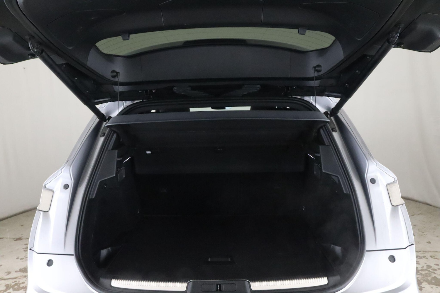 Used DS Automobiles DS 7 Crossback 2020 for sale - 76282618: Photo 14