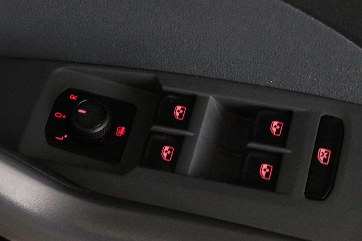 Used Volkswagen T-Cross 2019 for sale - 76137288: Photo 15