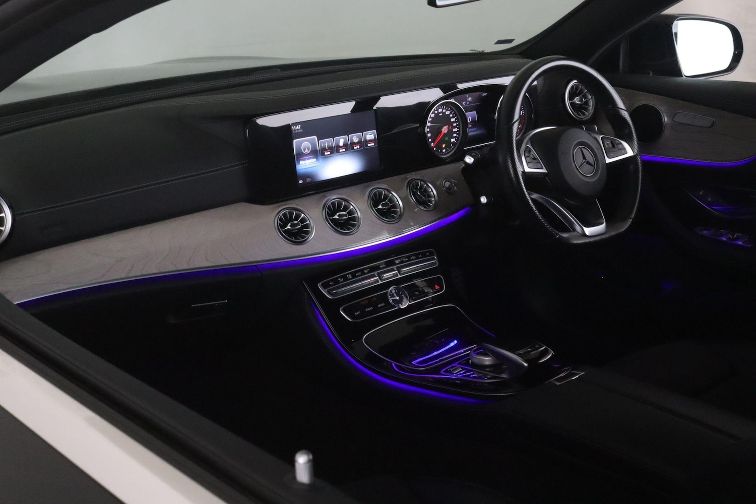 Used Mercedes-Benz E Class for sale - 77279866: Photo 11