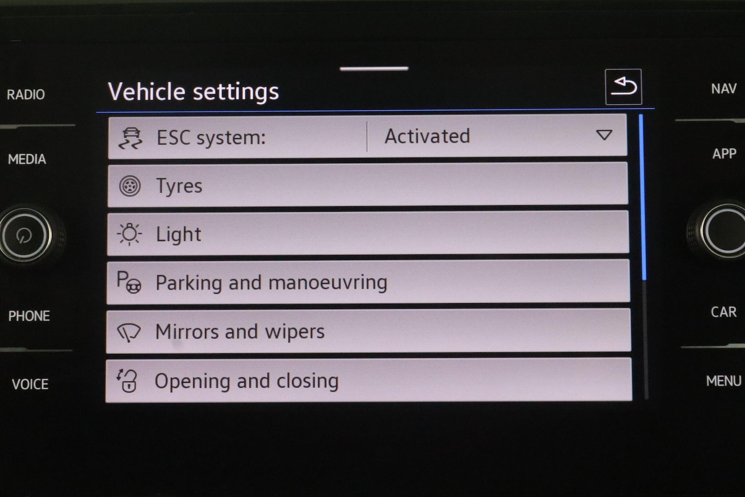 Used Volkswagen T-Roc 2024 for sale - 76213907: Photo 26