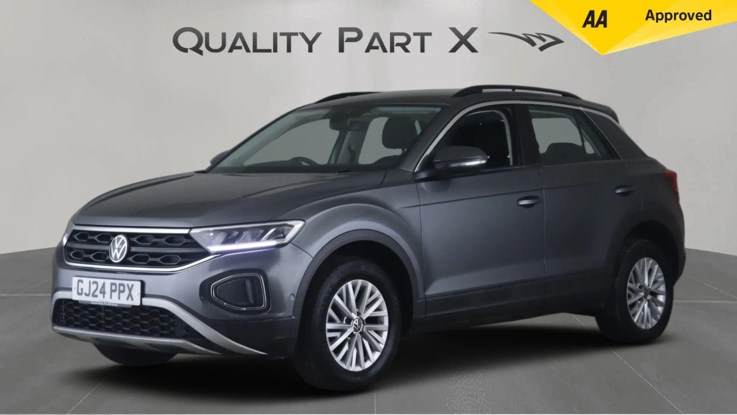 Used Volkswagen T-Roc 2024 for sale - 76213907: Photo 3