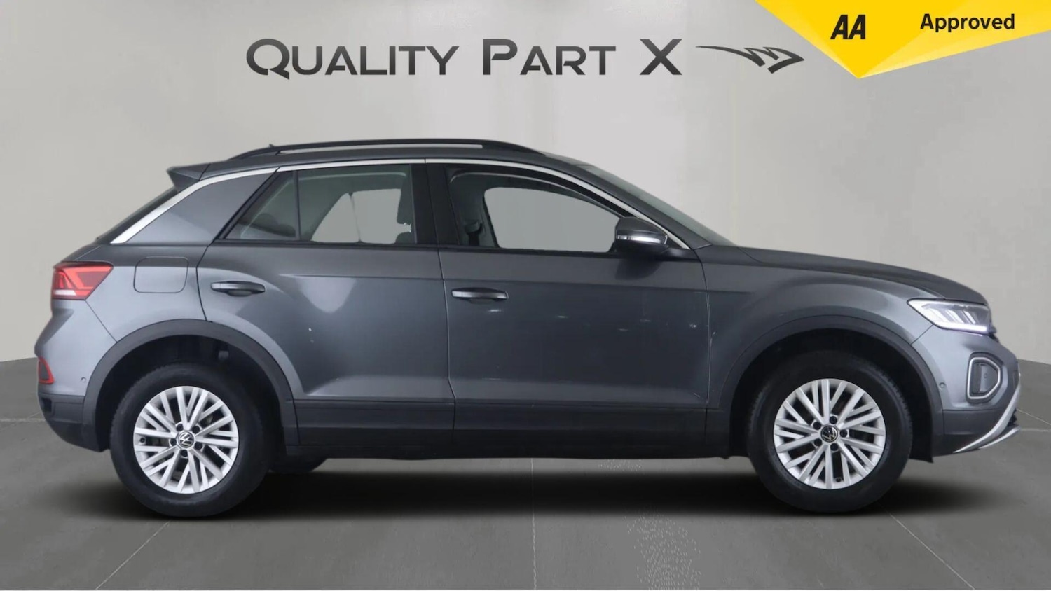 Used Volkswagen T-Roc 2024 for sale - 76213907: Photo 8