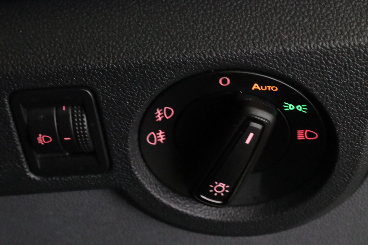 Used Volkswagen T-Cross 2020 for sale - 75927390: Photo 18