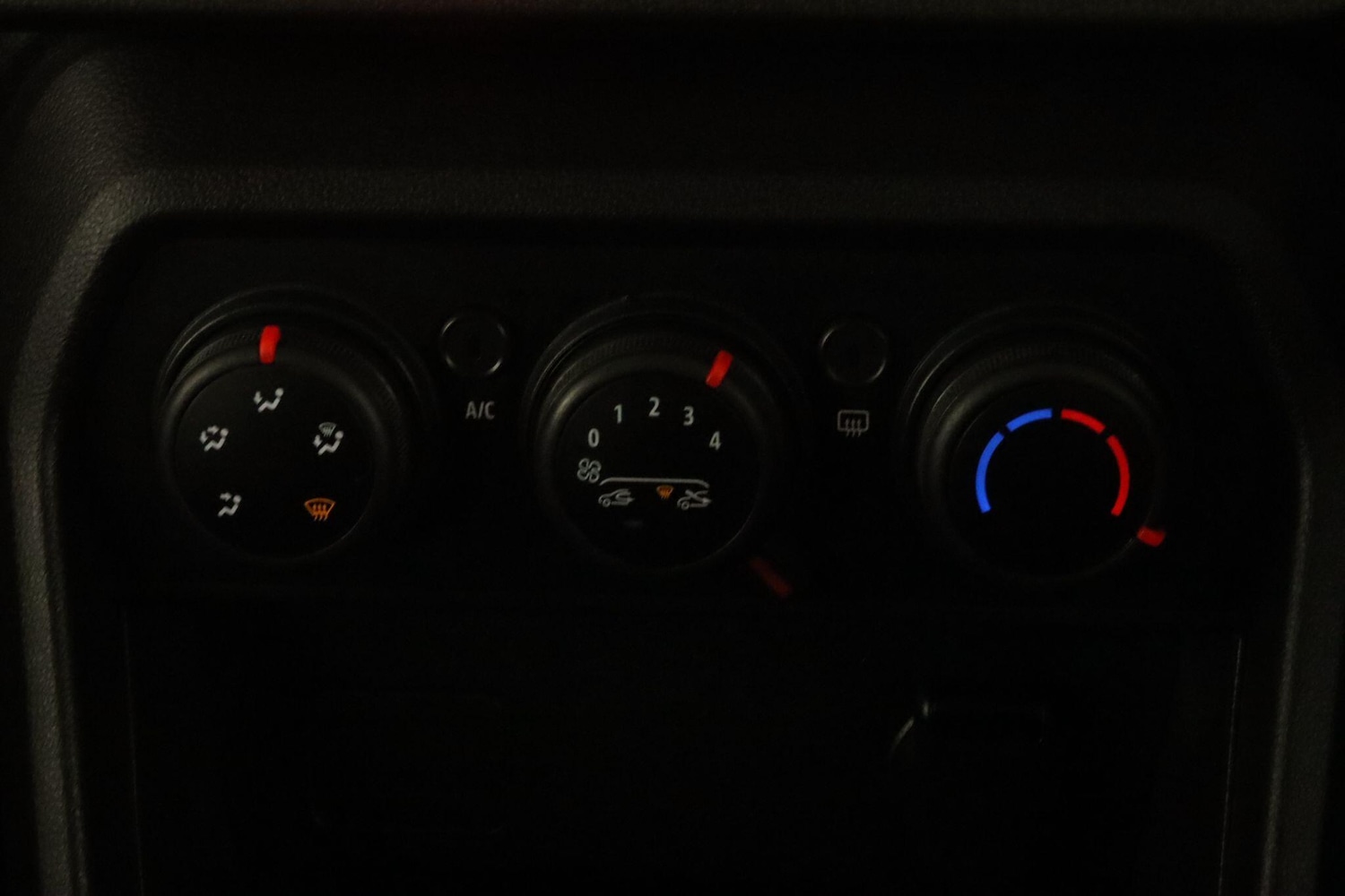 Used Dacia Sandero 2022 for sale - 76360399: Photo 25