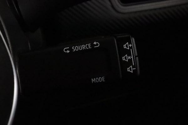 Used Renault Captur 2024 for sale - 75431718: Photo 18