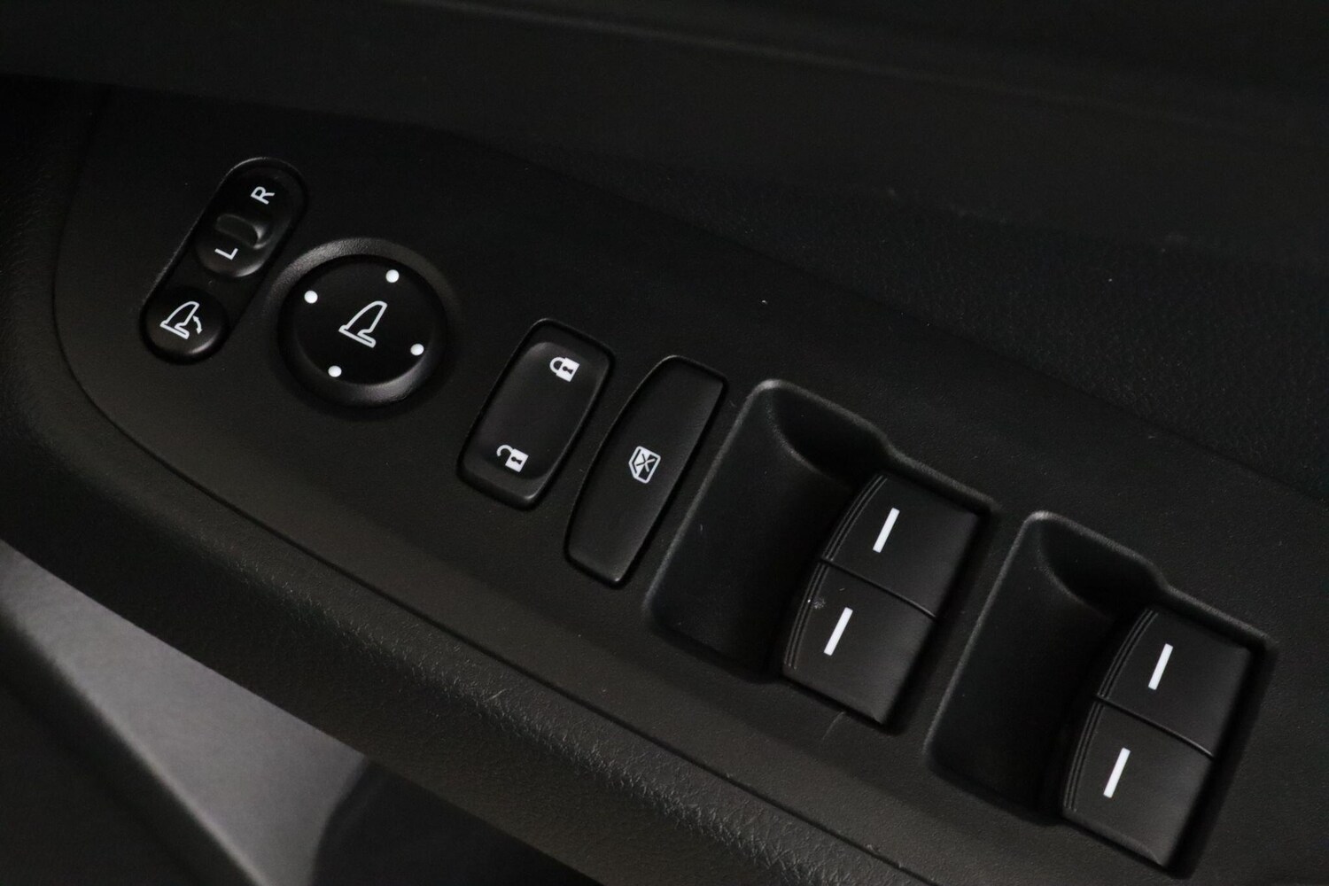 Used Honda HR-V 2023 for sale - 76060582: Photo 16