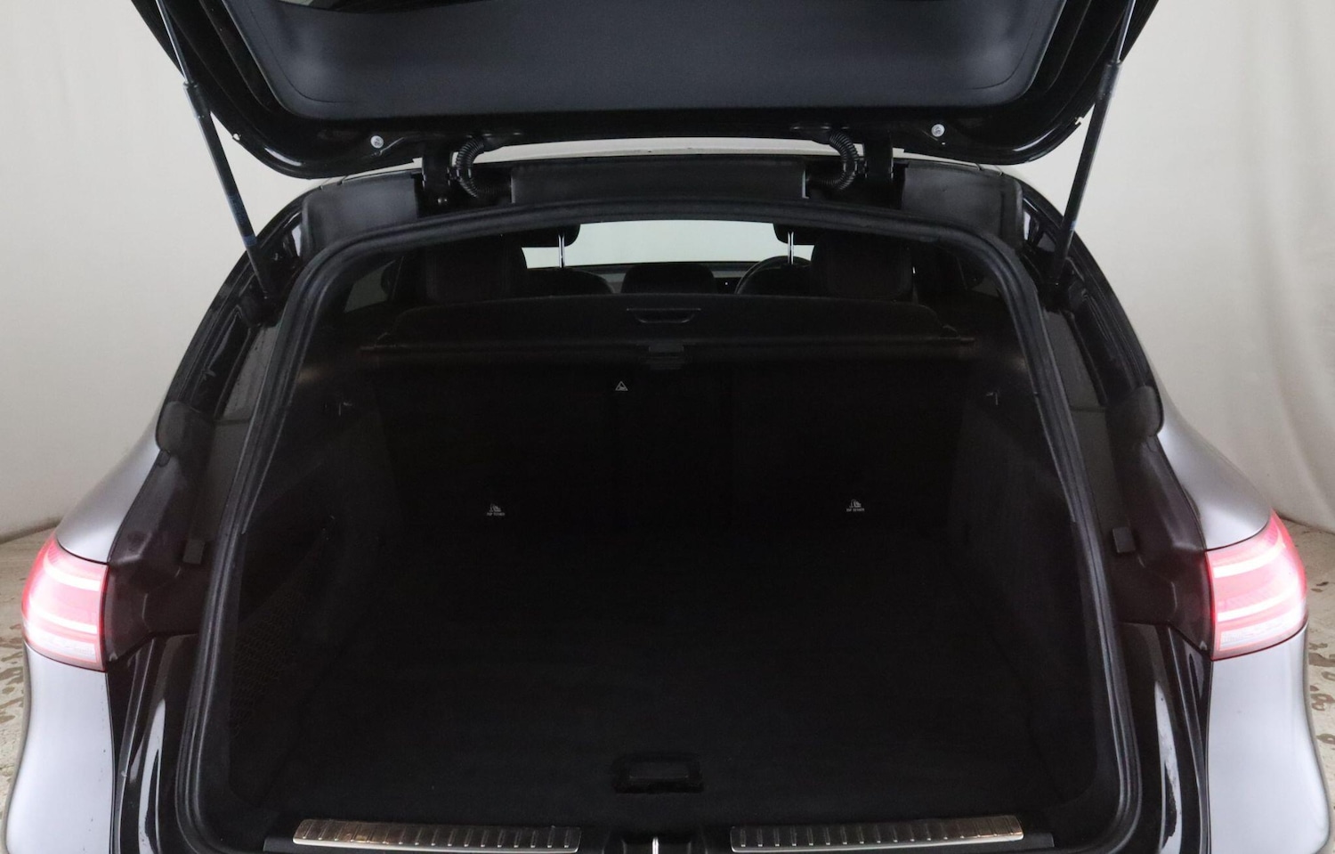 Used Mercedes-Benz EQC 2020 for sale - 77441072: Photo 11