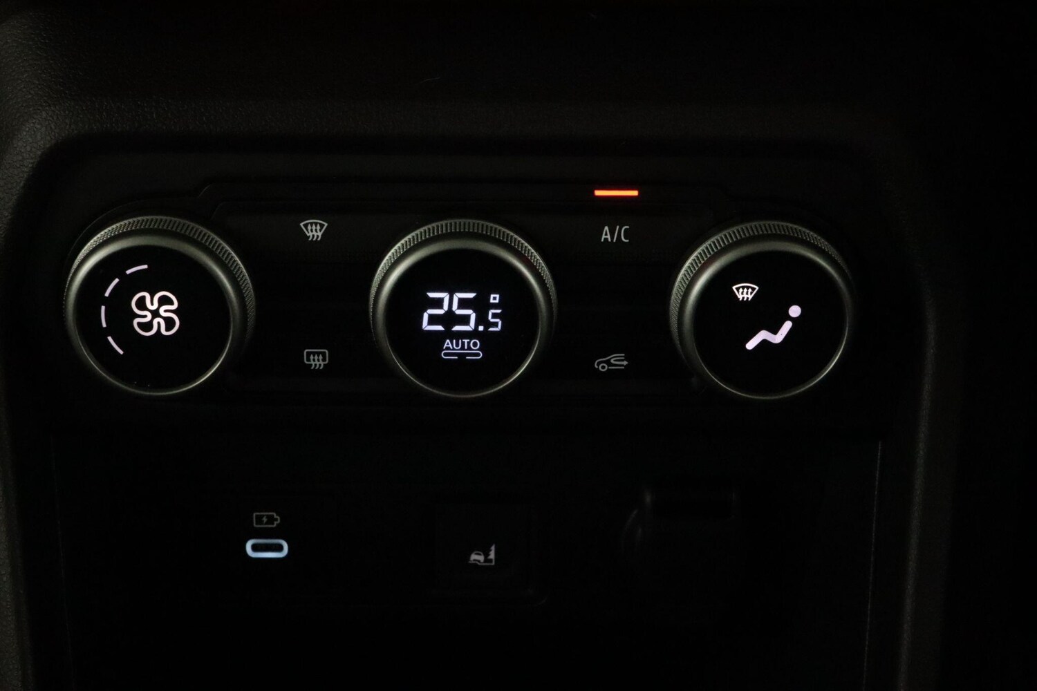 Used Dacia Sandero Stepway 2024 for sale - 76619827: Photo 23