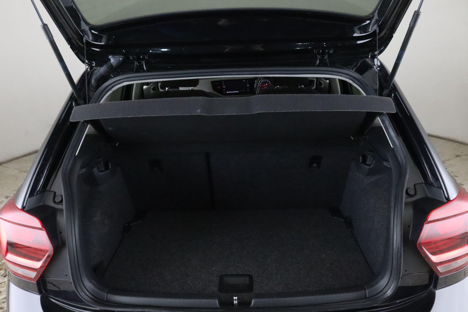 Used Volkswagen Polo 2021 for sale - 76657622: Photo 11