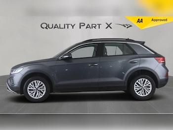 Used Volkswagen T-Roc 2022 for sale - 77203253: Photo