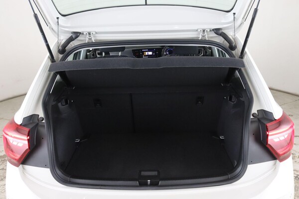 Used Volkswagen Polo 2023 for sale - 75198588: Photo 12