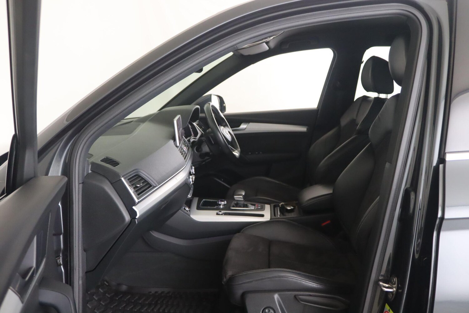 Used Audi Q5 2019 for sale - 76425782: Photo 11