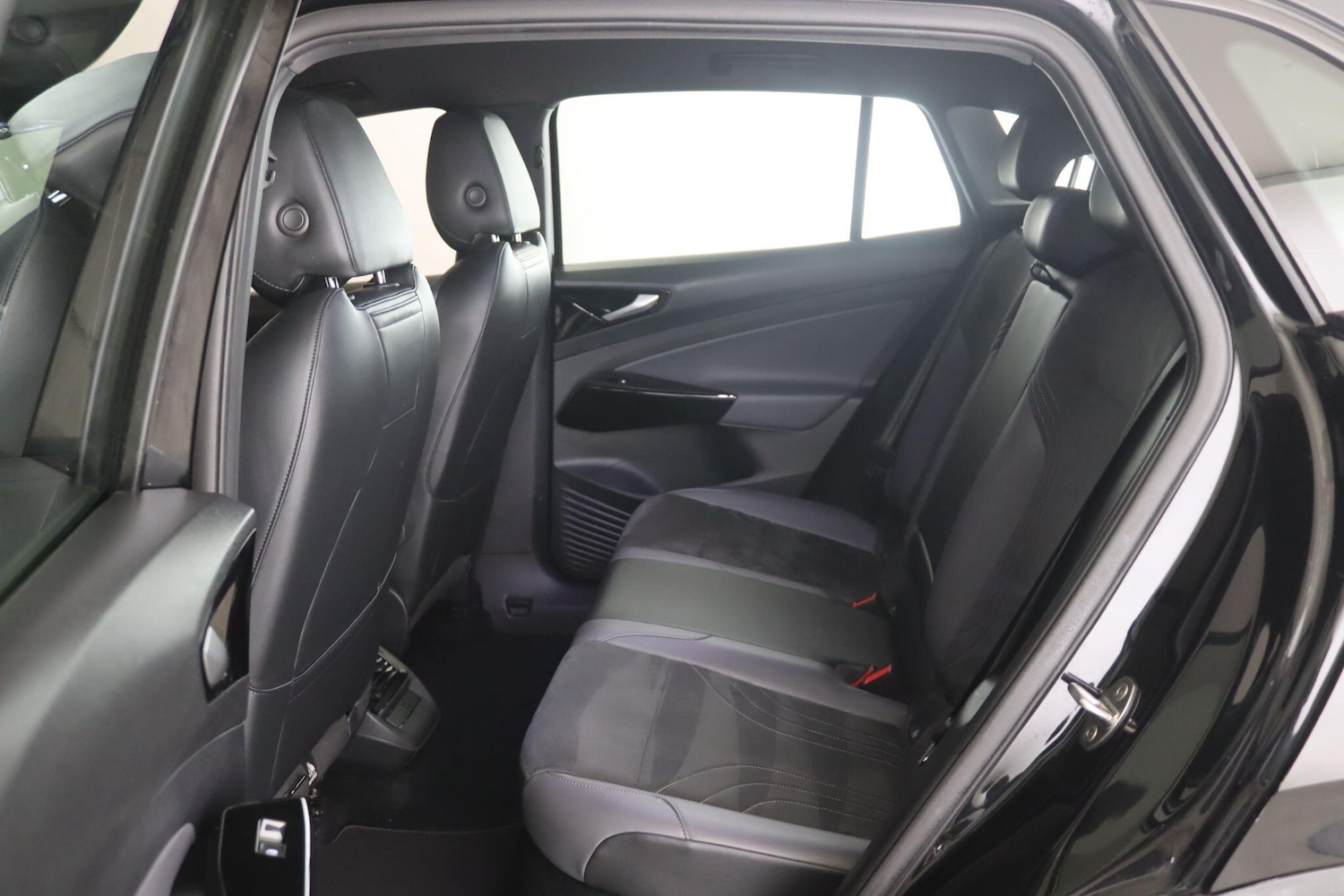 Used Volkswagen ID.4 2021 for sale - 76360740: Photo 11