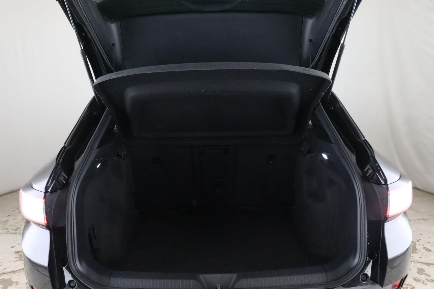 Used Volkswagen ID.4 2021 for sale - 76360740: Photo 12