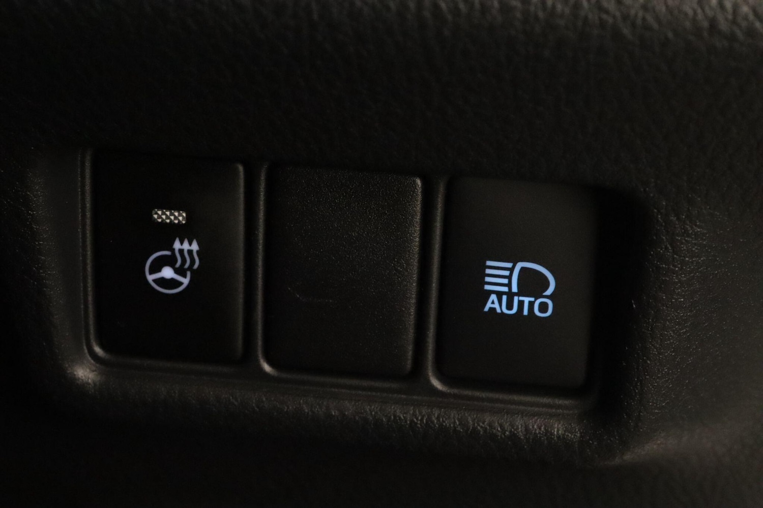 Used Toyota C-HR 2020 for sale - 76294463: Photo 15