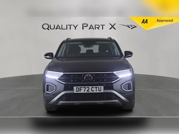 Used Volkswagen T-Roc 2023 for sale - 78156523: Photo