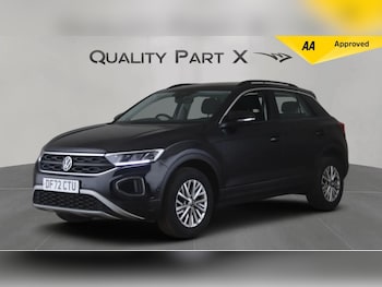 Used Volkswagen T-Roc 2023 for sale - 78156523: Photo